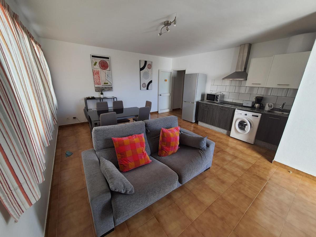 Realrent * Costa Teguise