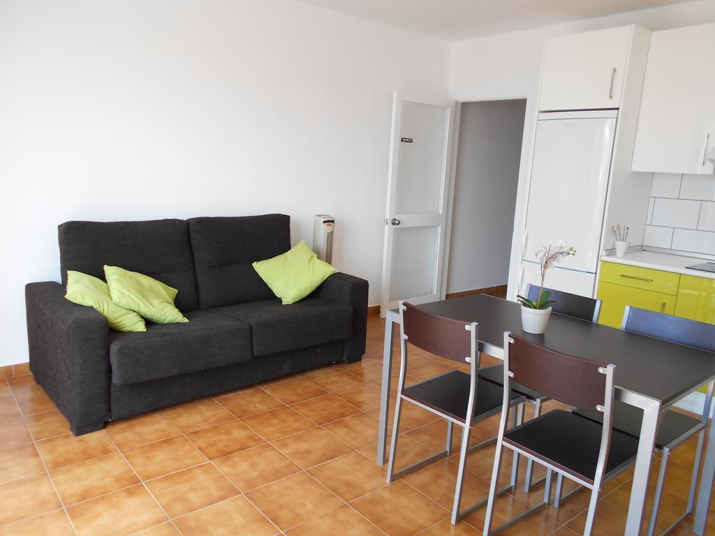 Realrent Costa Teguise